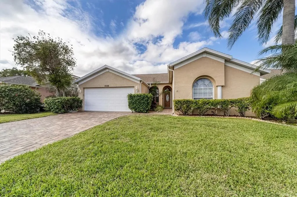 5126 41st Street W Bradenton FL 34210