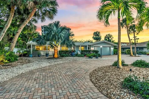 5628 Cape Leyte Drive Sarasota FL 34242