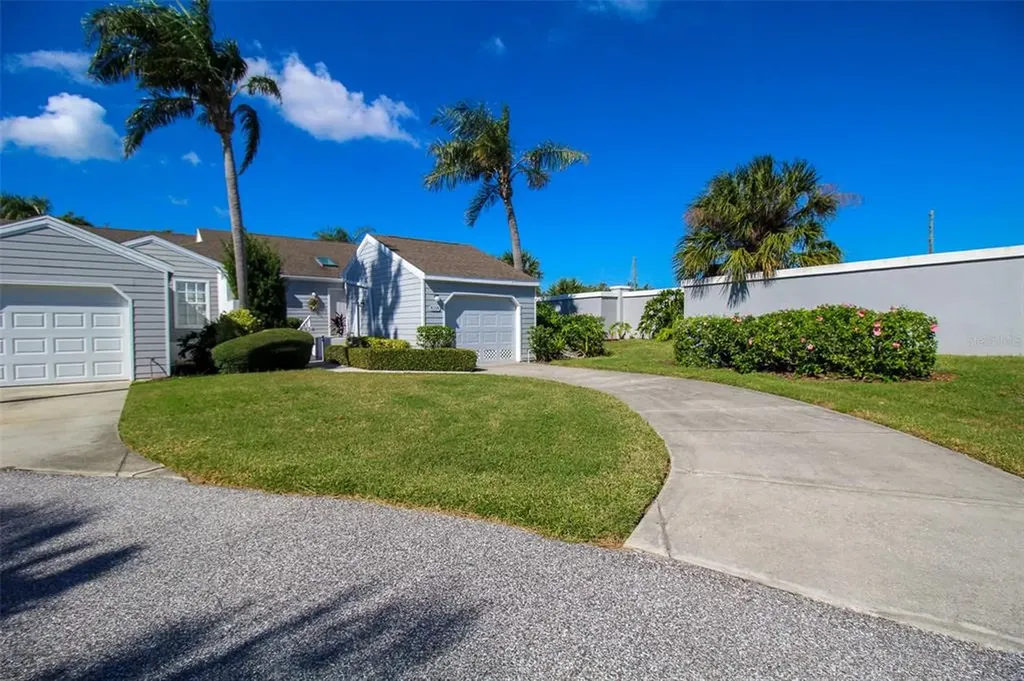 502 Sanderling Circle Bradenton FL 34209