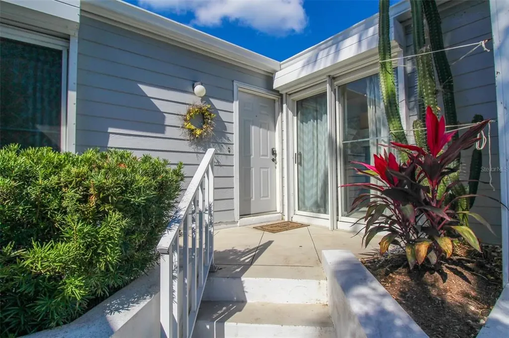 502 Sanderling Circle Bradenton FL 34209