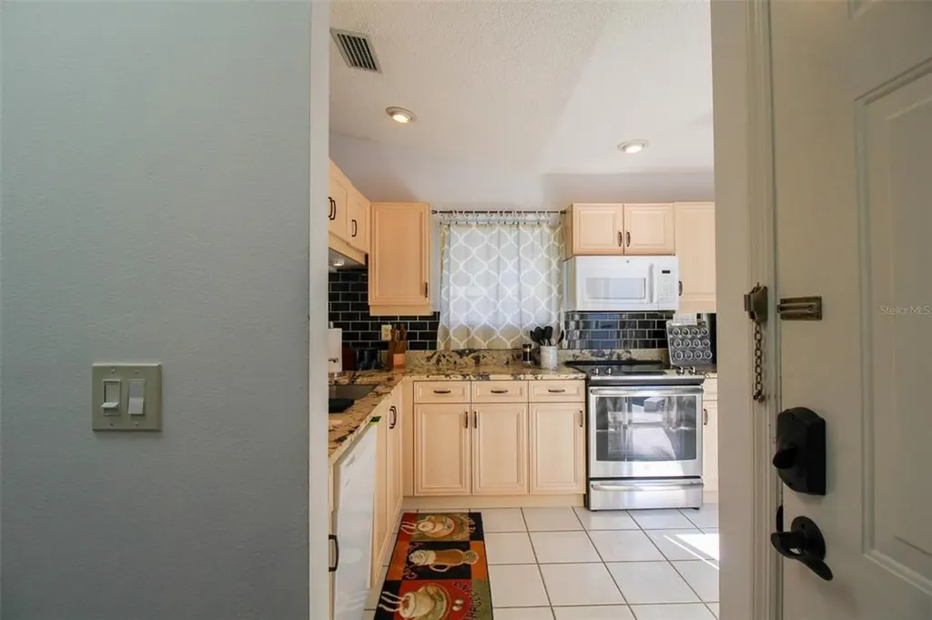 502 Sanderling Circle Bradenton FL 34209