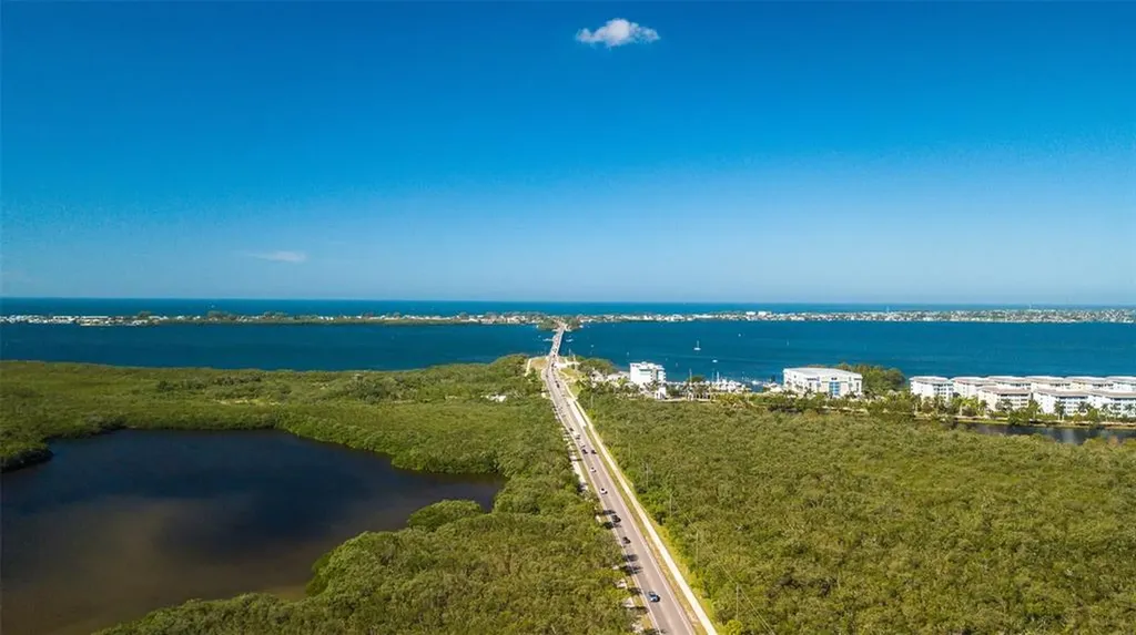 502 Sanderling Circle Bradenton FL 34209