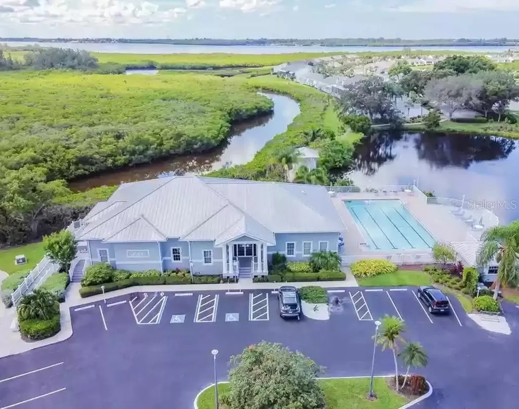 502 Sanderling Circle Bradenton FL 34209