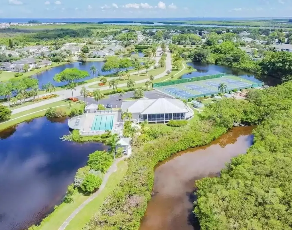 502 Sanderling Circle Bradenton FL 34209