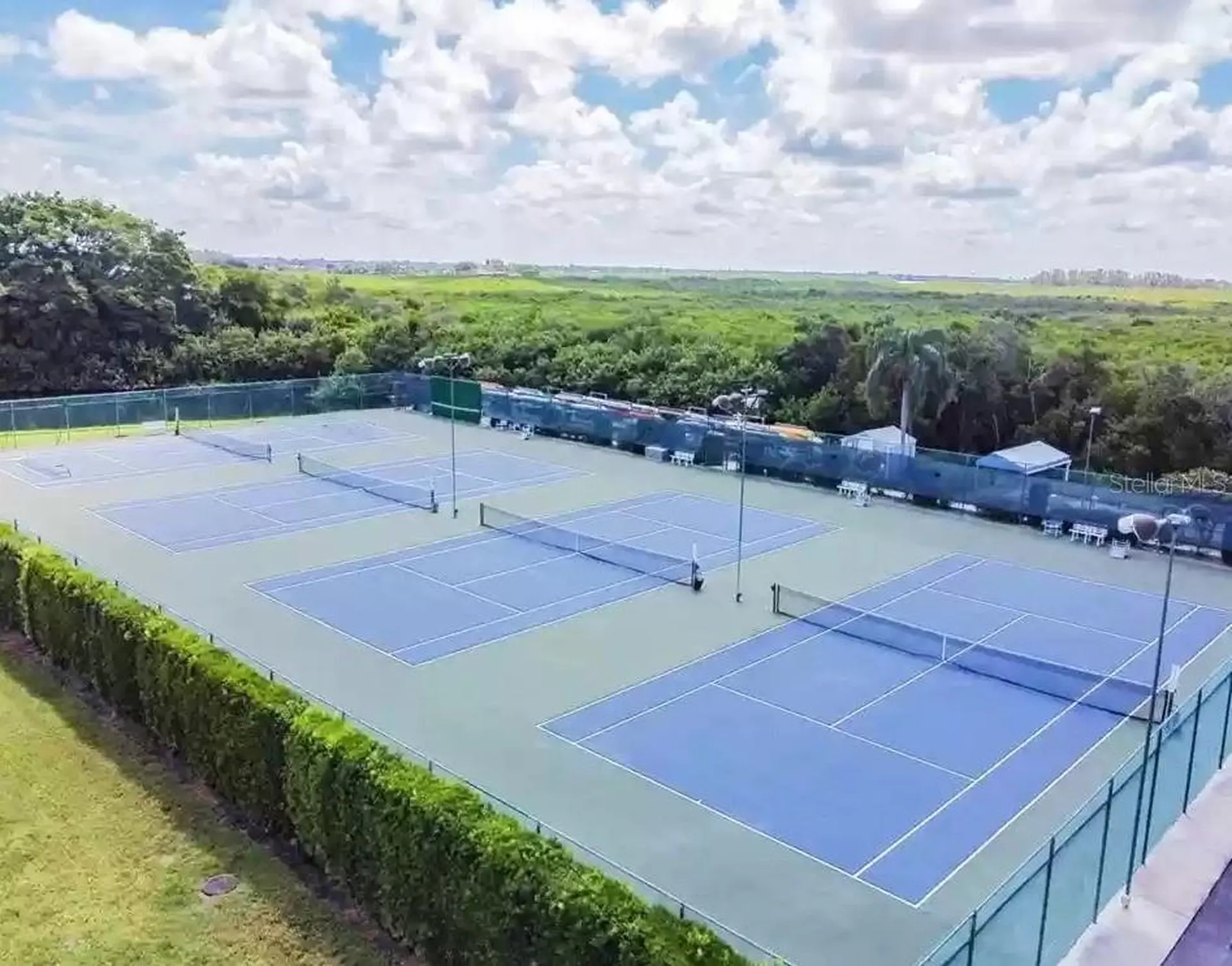 502 Sanderling Circle Bradenton FL 34209
