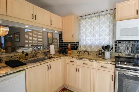 502 Sanderling Circle Bradenton FL 34209