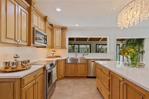 6080 Ravenwood Drive Sarasota FL 34243
