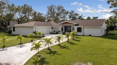 6080 Ravenwood Drive Sarasota FL 34243