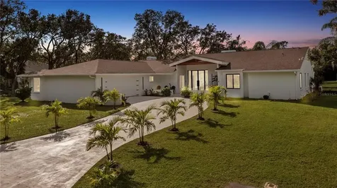 6080 Ravenwood Drive Sarasota FL 34243