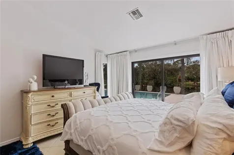 6080 Ravenwood Drive Sarasota FL 34243