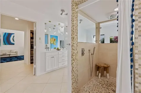 6080 Ravenwood Drive Sarasota FL 34243