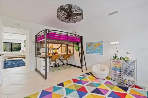 6080 Ravenwood Drive Sarasota FL 34243