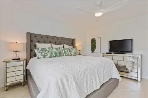 6080 Ravenwood Drive Sarasota FL 34243