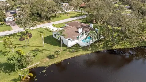 6080 Ravenwood Drive Sarasota FL 34243