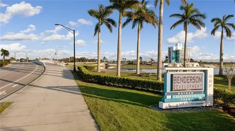 6080 Ravenwood Drive Sarasota FL 34243