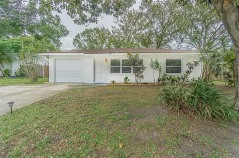 310 15th Street NW Largo FL 33770
