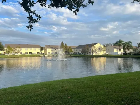 2710 Club Cortile Circle Kissimmee FL 34746