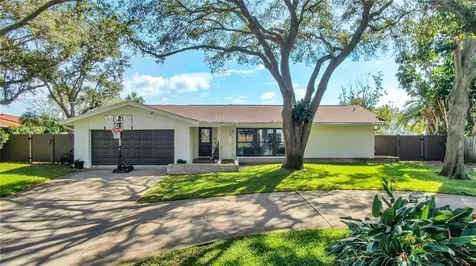 5820 Bahama Shores Drive S St Petersburg FL 33705