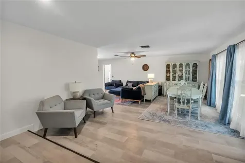 5820 Bahama Shores Drive S St Petersburg FL 33705