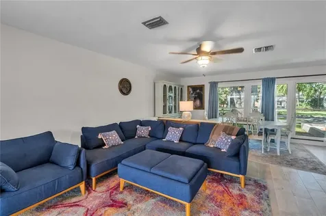 5820 Bahama Shores Drive S St Petersburg FL 33705