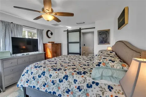5820 Bahama Shores Drive S St Petersburg FL 33705