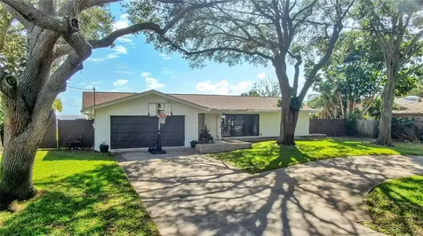 5820 Bahama Shores Drive S St Petersburg FL 33705