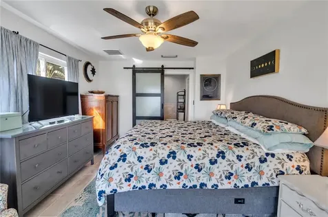5820 Bahama Shores Drive S St Petersburg FL 33705