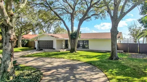 5820 Bahama Shores Drive S St Petersburg FL 33705