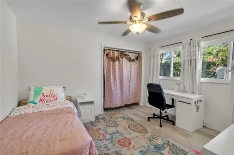 5820 Bahama Shores Drive S St Petersburg FL 33705