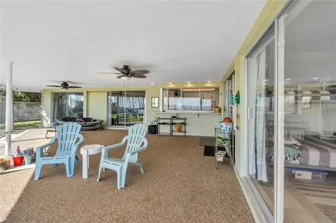 5820 Bahama Shores Drive S St Petersburg FL 33705