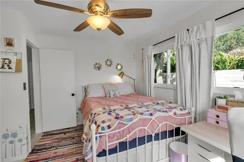 5820 Bahama Shores Drive S St Petersburg FL 33705