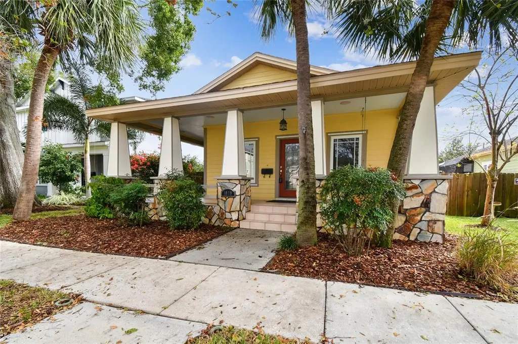 1039 10th Street N St Petersburg FL 33705