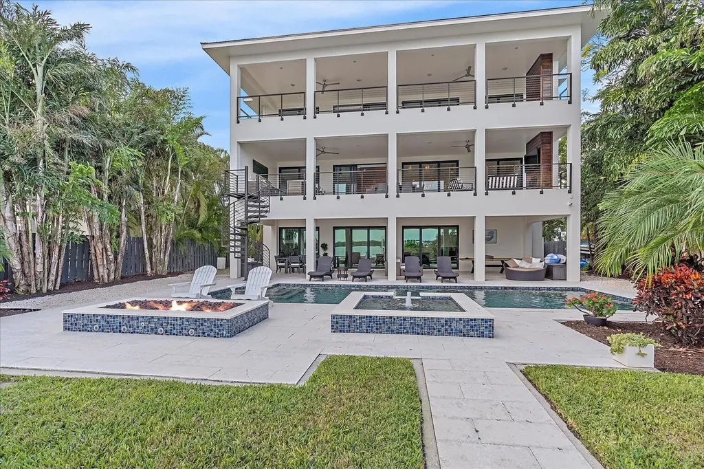 8201 Midnight Pass Road Sarasota FL 34242