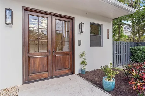 8201 Midnight Pass Road Sarasota FL 34242