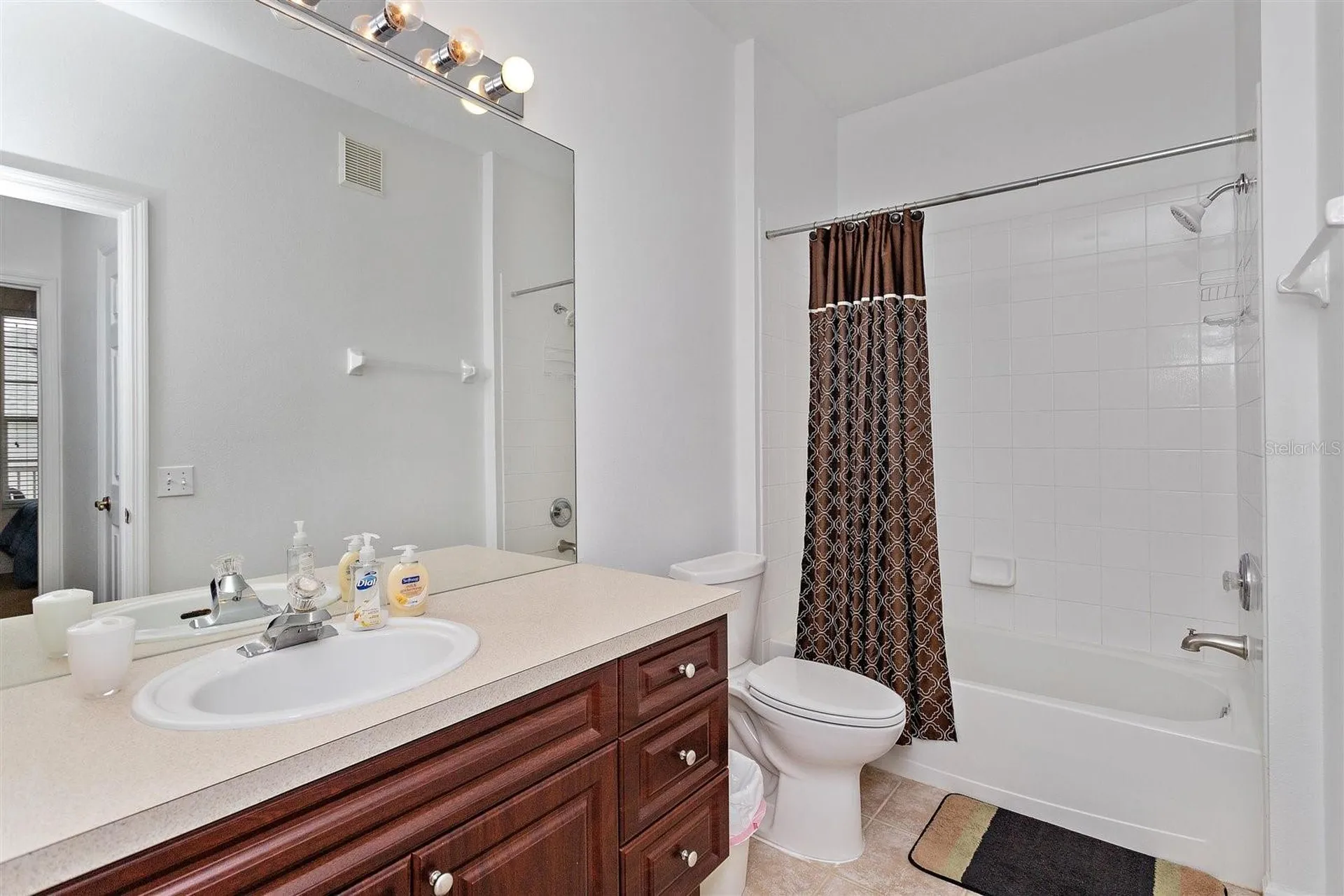 2307 Silver Palm Drive Kissimmee FL 34747