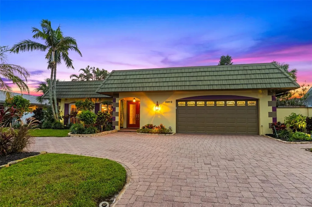 3812 46th Avenue S St Petersburg FL 33711