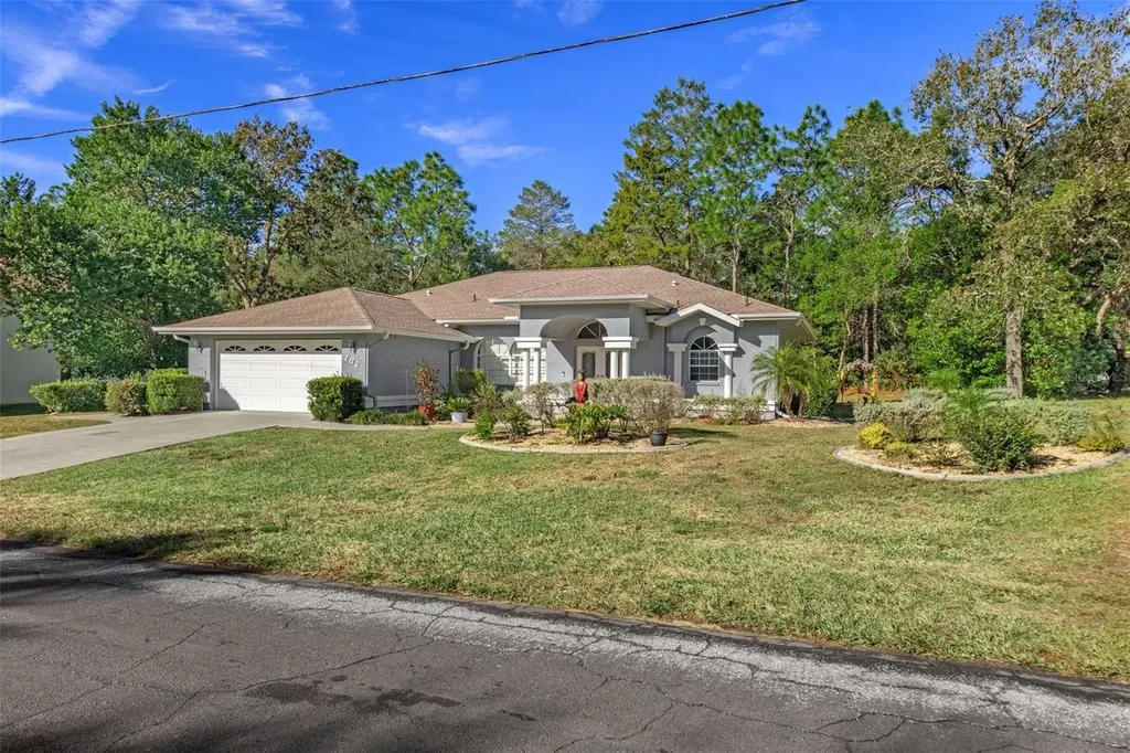 182 Pine Street Homosassa FL 34446