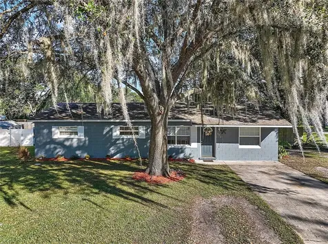 522 Wisteria Avenue Umatilla FL 32784
