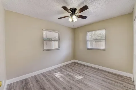7528 37th Avenue N St Petersburg FL 33710
