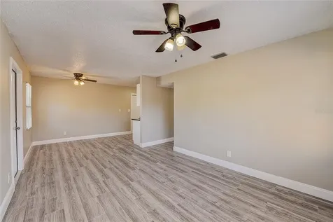 7528 37th Avenue N St Petersburg FL 33710