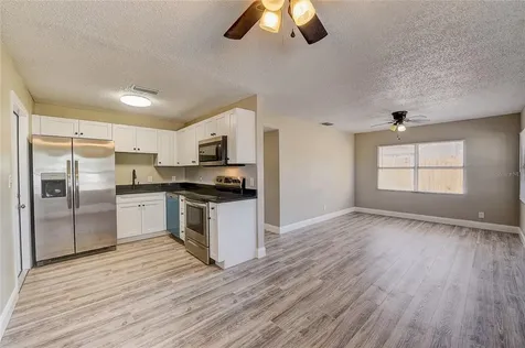 7528 37th Avenue N St Petersburg FL 33710