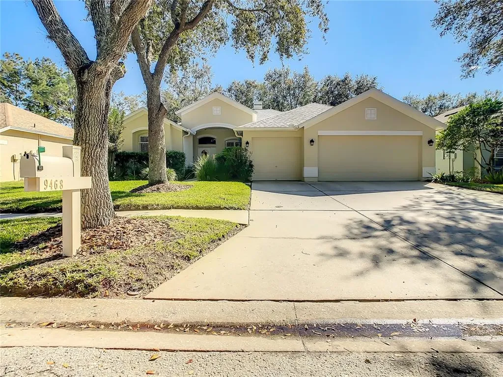 9468 Hunters Pond Drive Tampa FL 33647