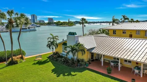 590 Golden Gate Point Sarasota FL 34236