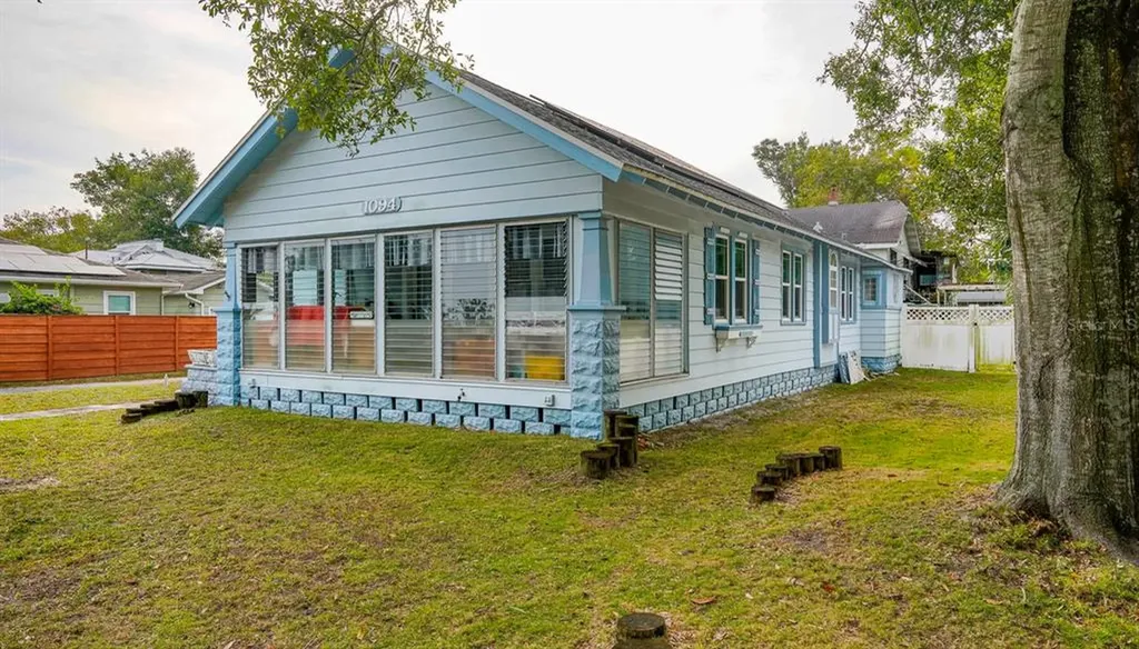 1094 34th Avenue N St Petersburg FL 33704