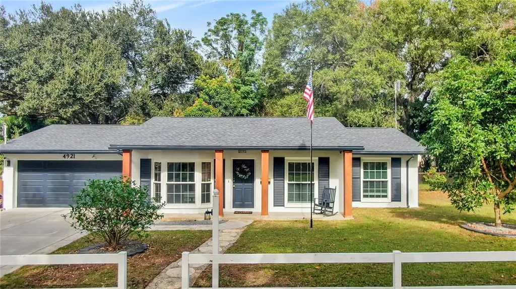 4921 26th Avenue N St Petersburg FL 33710