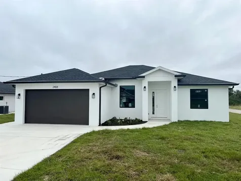 2408 Clovelon Street North Port FL 34291