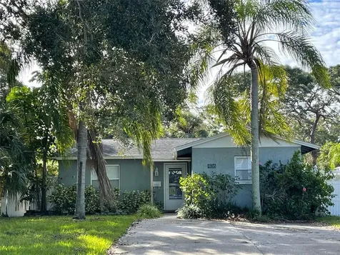 4136 13th Avenue N St Petersburg FL 33713