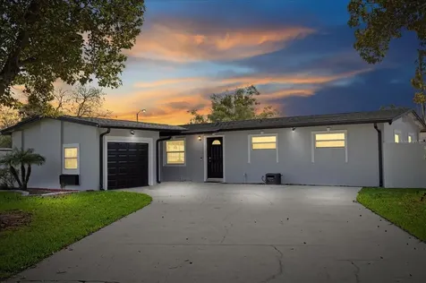 836 Iron Oak Drive Orlando FL 32809
