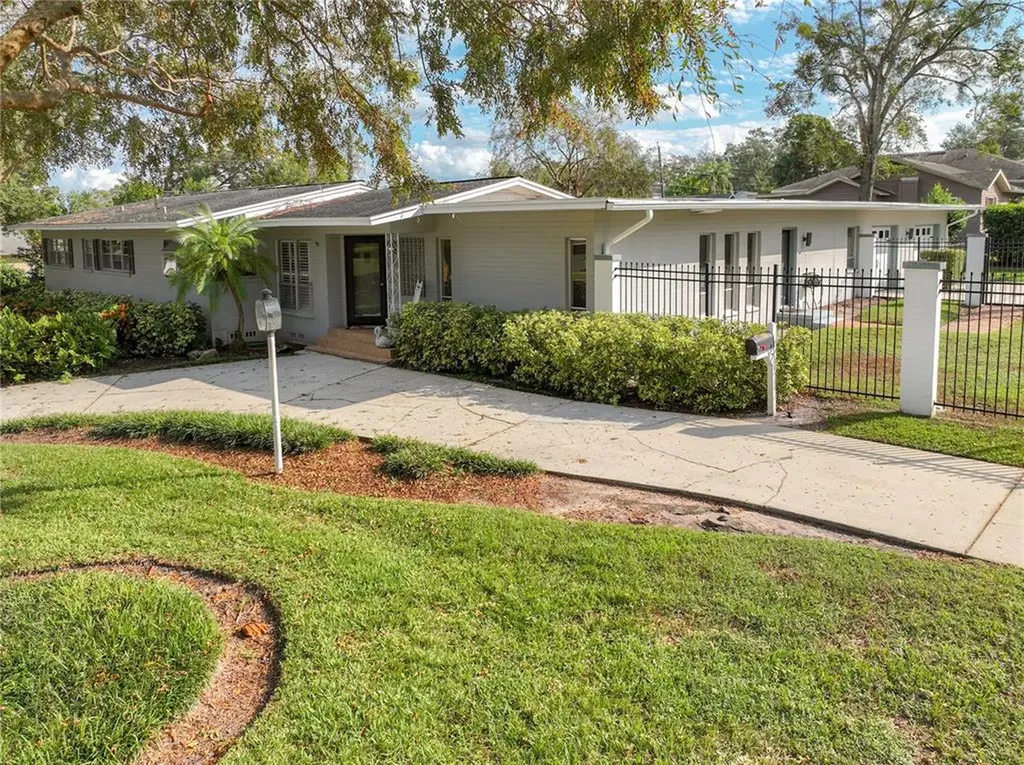 725 Easton Drive Lakeland FL 33803