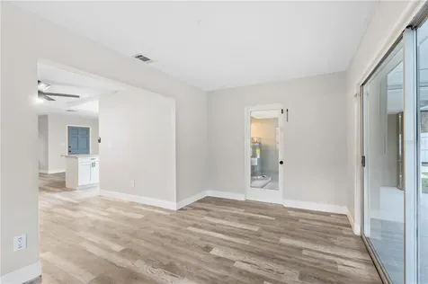 10314 N Oakleaf Avenue Tampa FL 33612